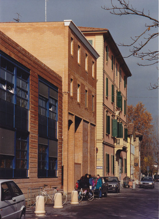 width="260"